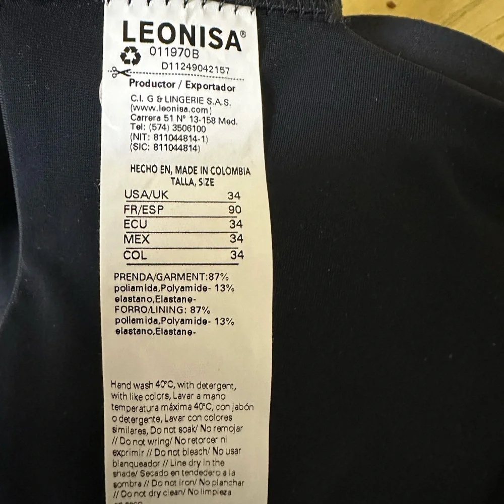 Leonisa Back Smoothing Full Coverage Black Bra Size 34B - Picture 6 of 12